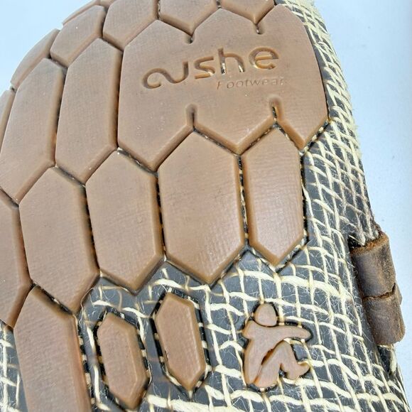Cushe MANUKA Brown Leather Woven Upper Thong Toe Slip on Flipflop Sandals main image 14